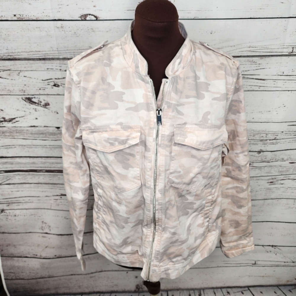 DKNY Camouflage Zippered Jacket‎